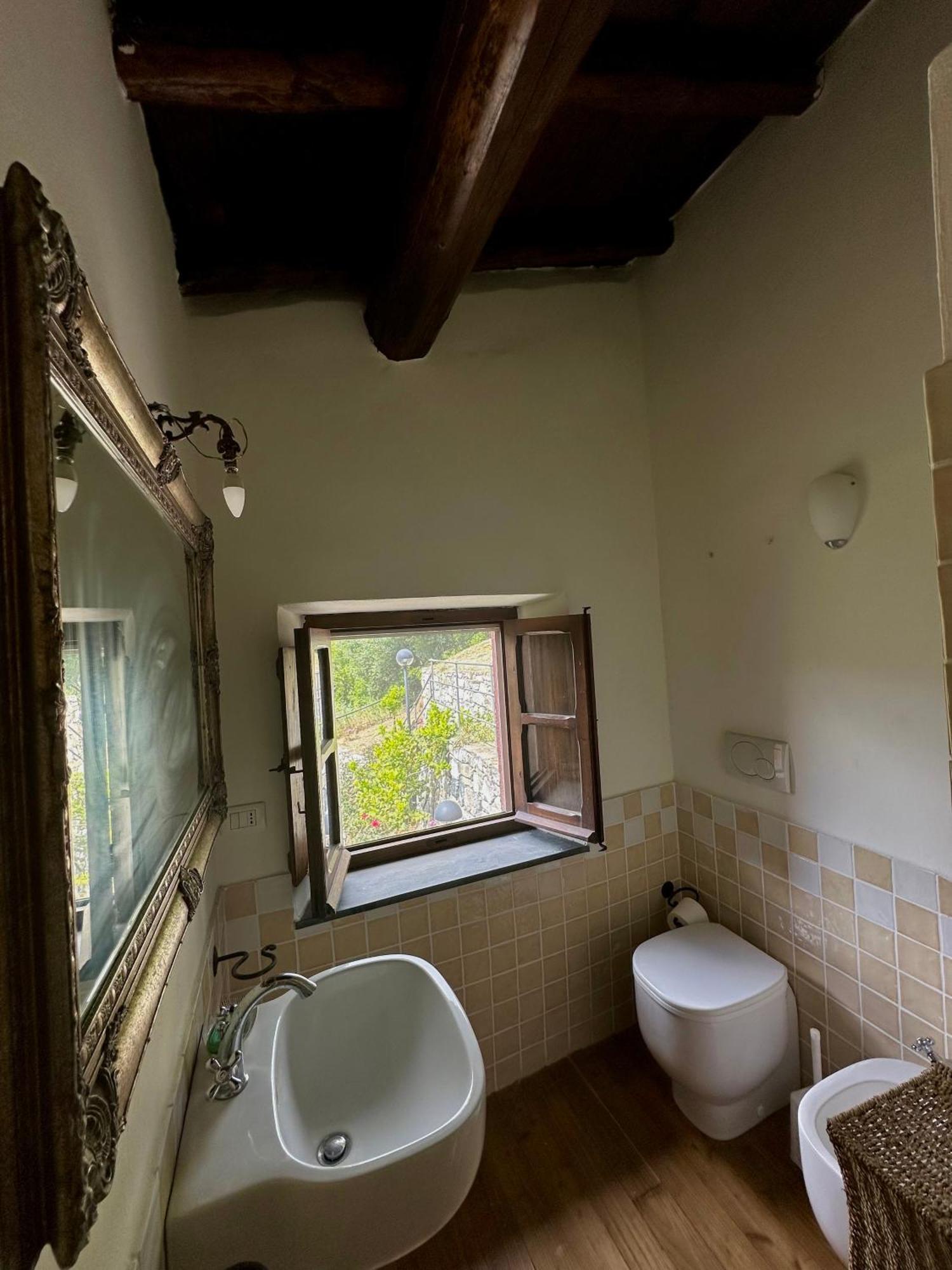 Begasti Guest House, For Trekking Lovers Сasa de vacaciones