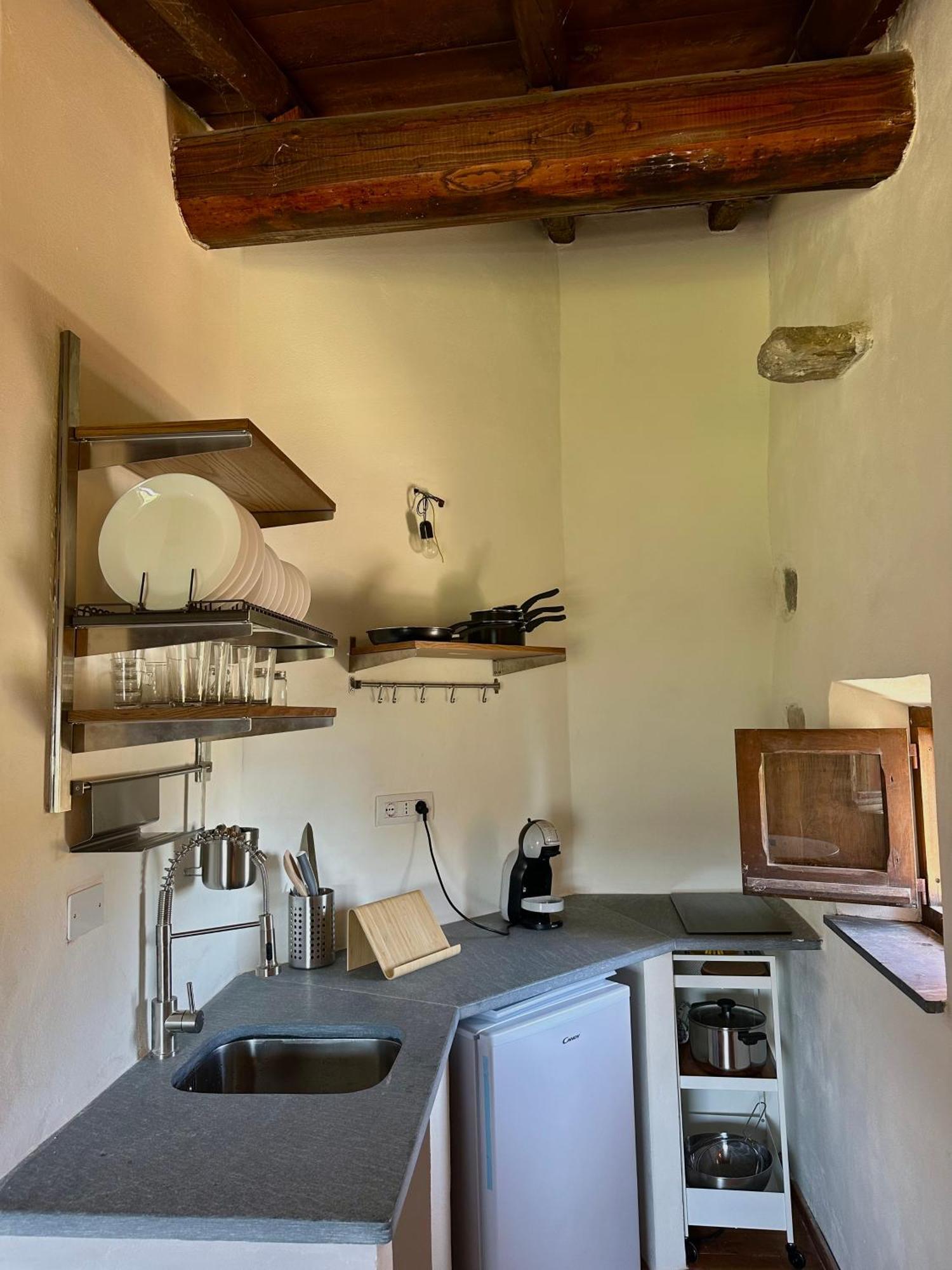 Begasti Guest House, For Trekking Lovers