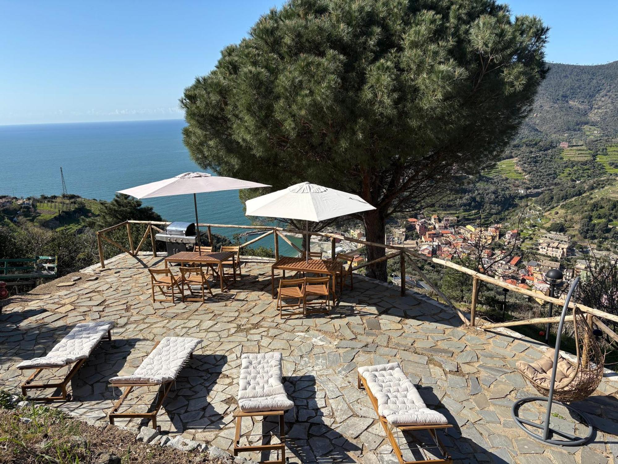 Begasti Guest House, For Trekking Lovers Holiday home